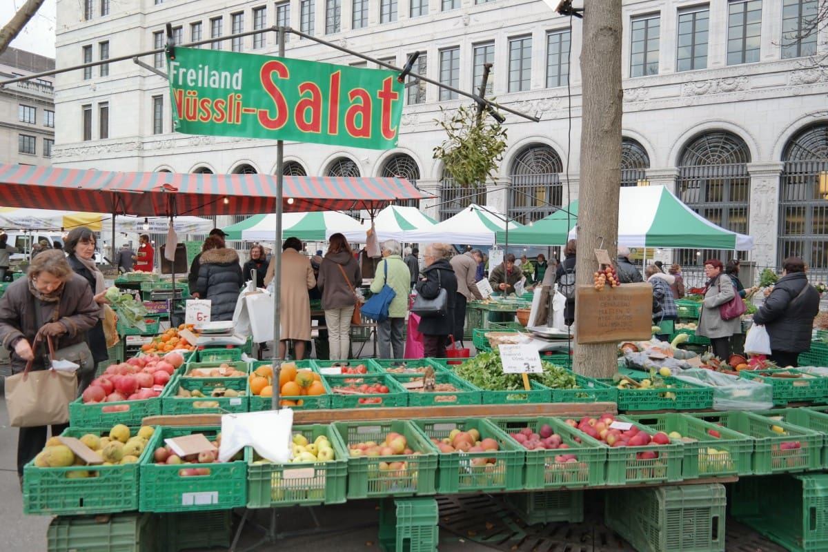 burklimaart-market-burkliplatz-zurich-swiss