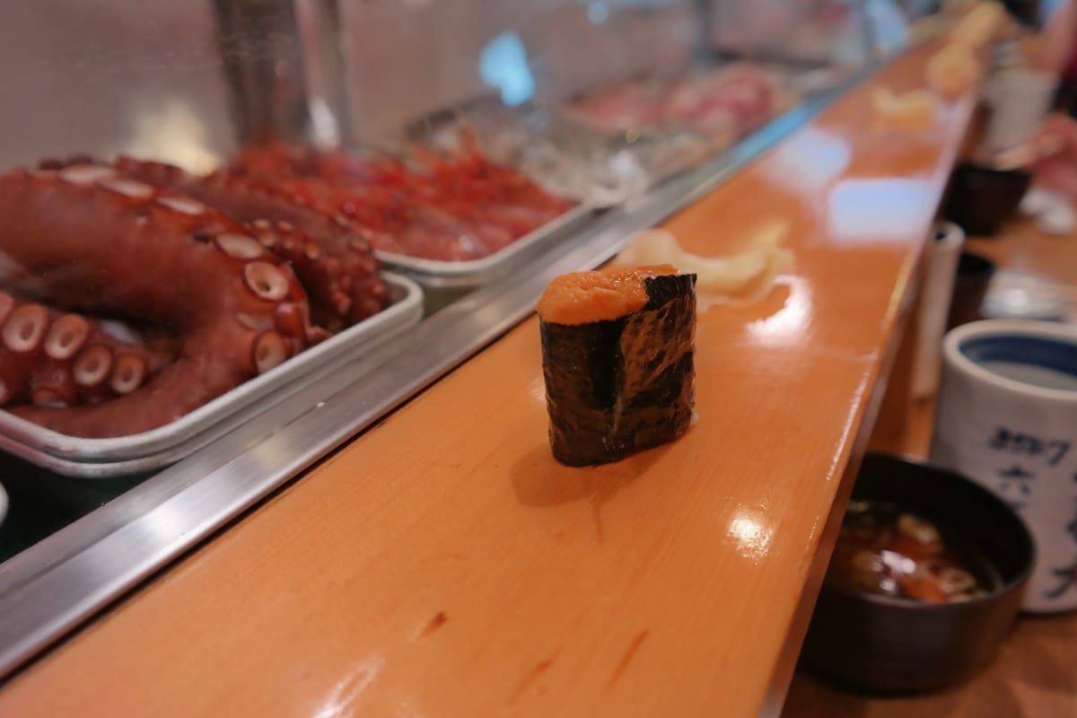 Sea urchin sushi Sushi Dai Best Sushi Restaurant At Tsukiji Market Tokyo Japan