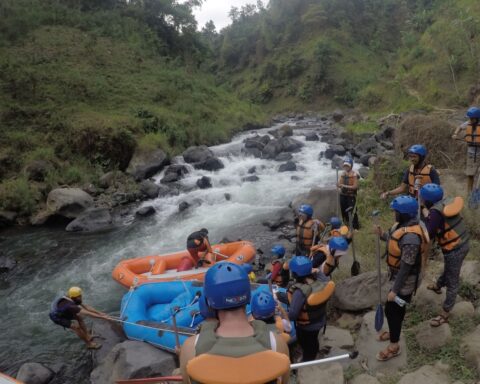 Bromo white-water rafting
