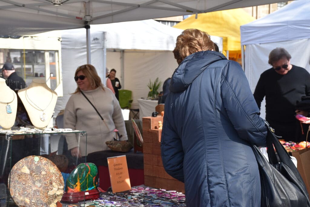 salamanca-market-tasmania-australia