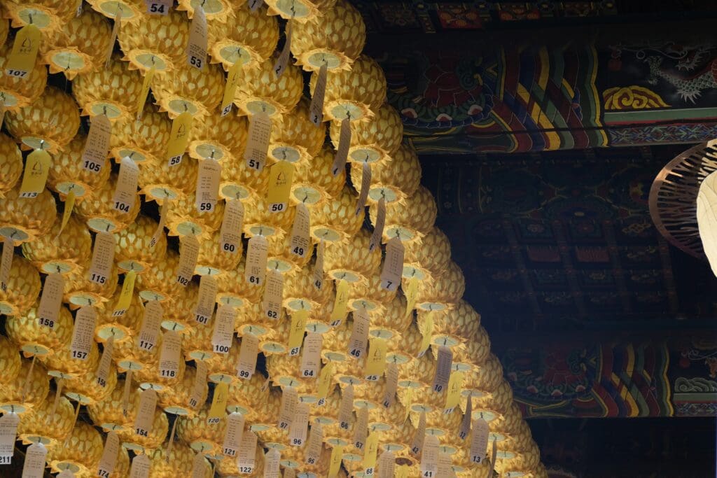 korean-new-year-tradition-bongeunsa-temple-seoul