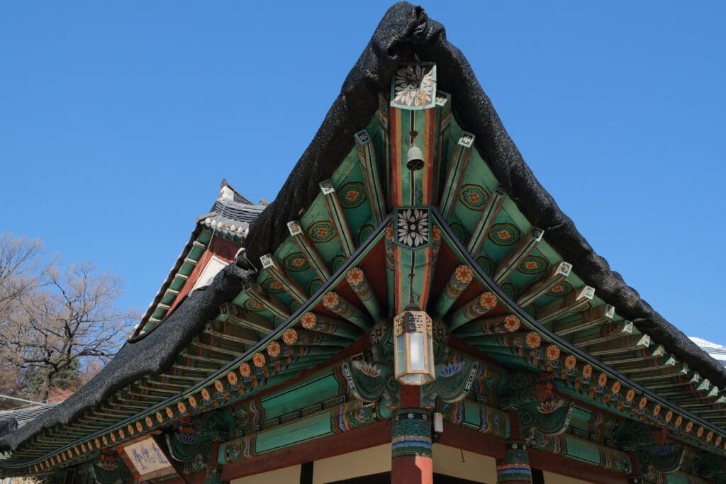 korean-new-year-tradition-bongeunsa-temple-seoul