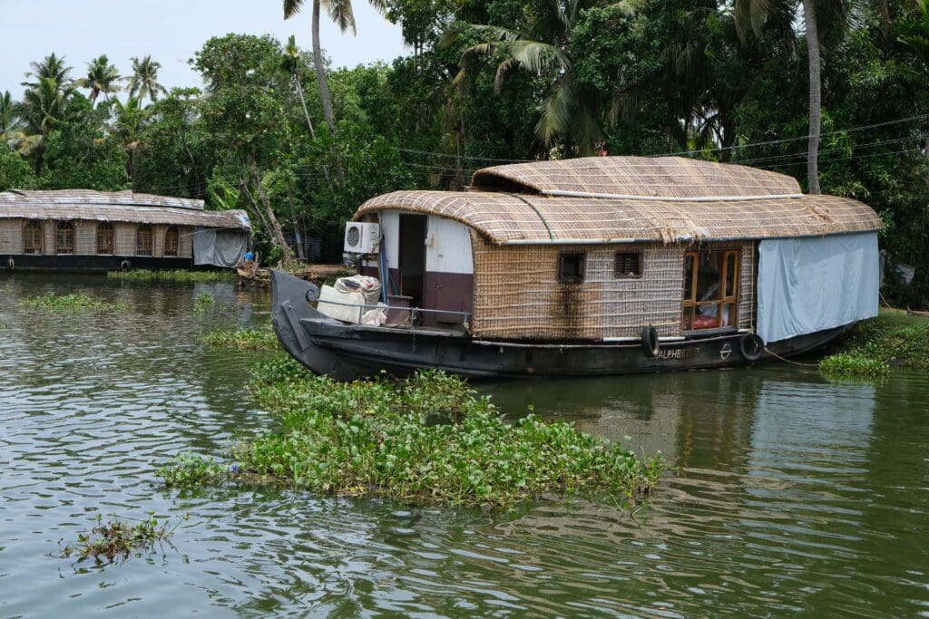 houseboat alleppey kerala