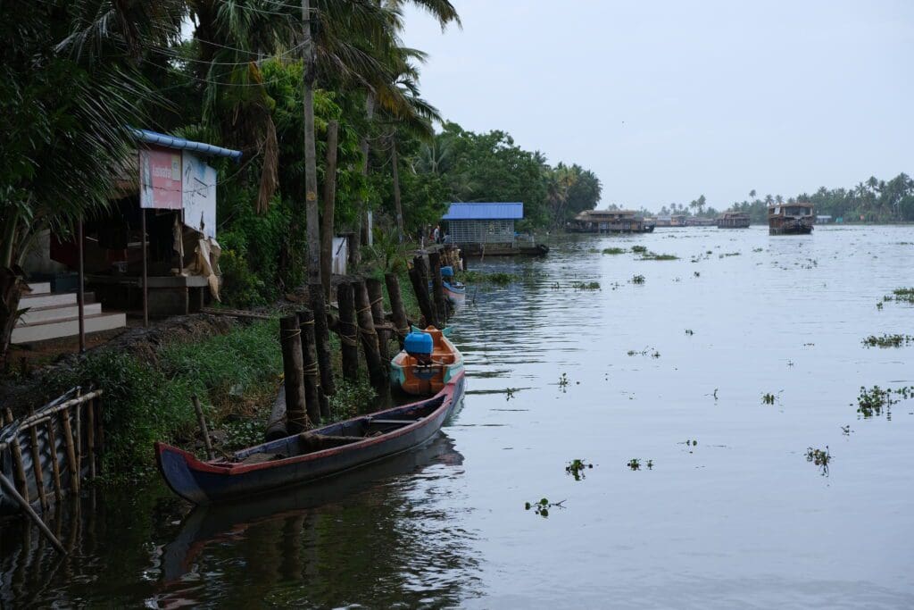 houseboat alleppey kerala