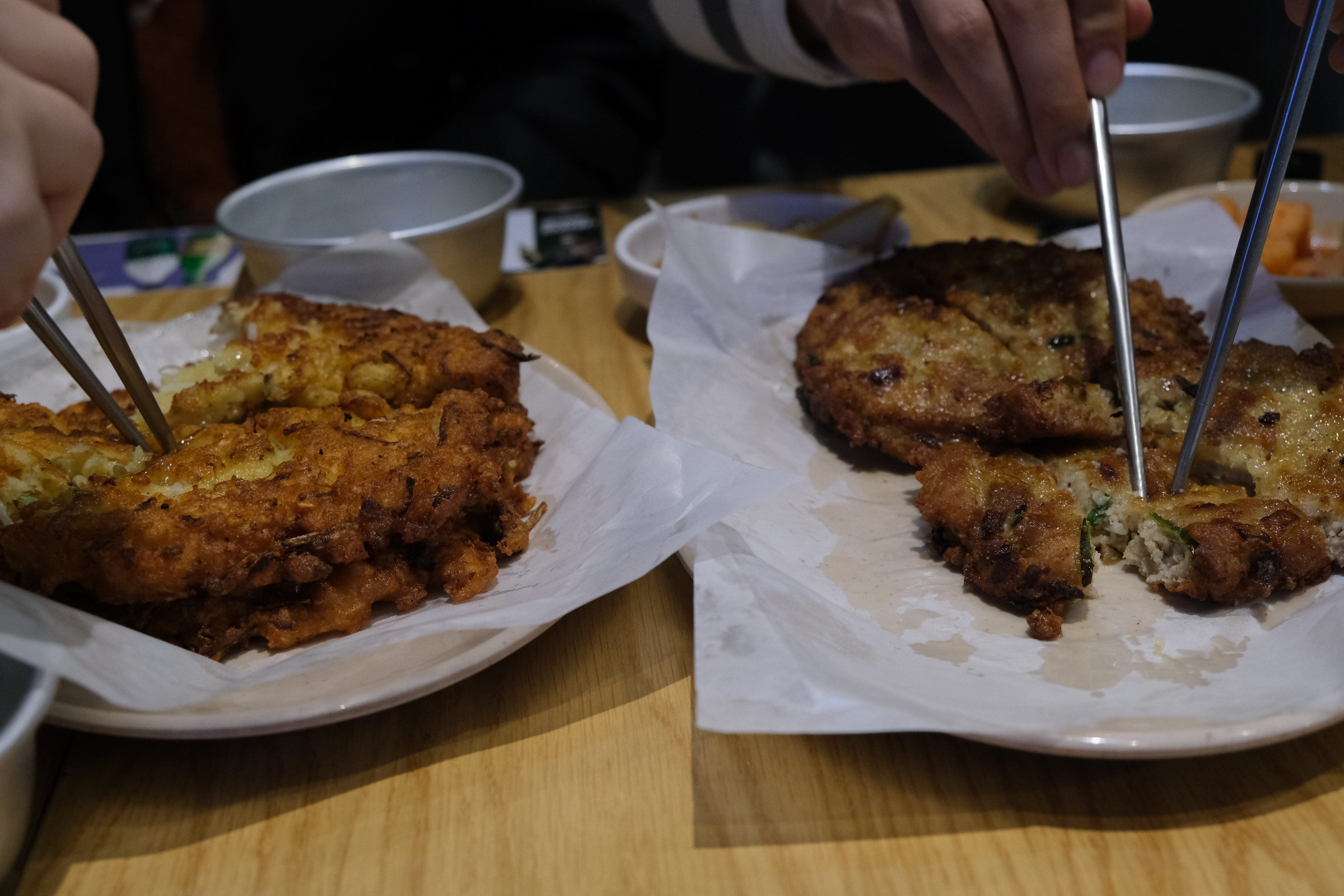 bindaetteok-korean-pancake-gwangjang-market