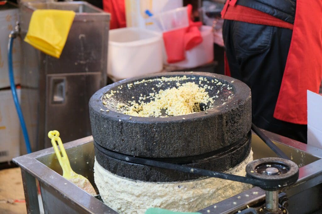 bindaetteok-korean-pancake-gwangjang-market