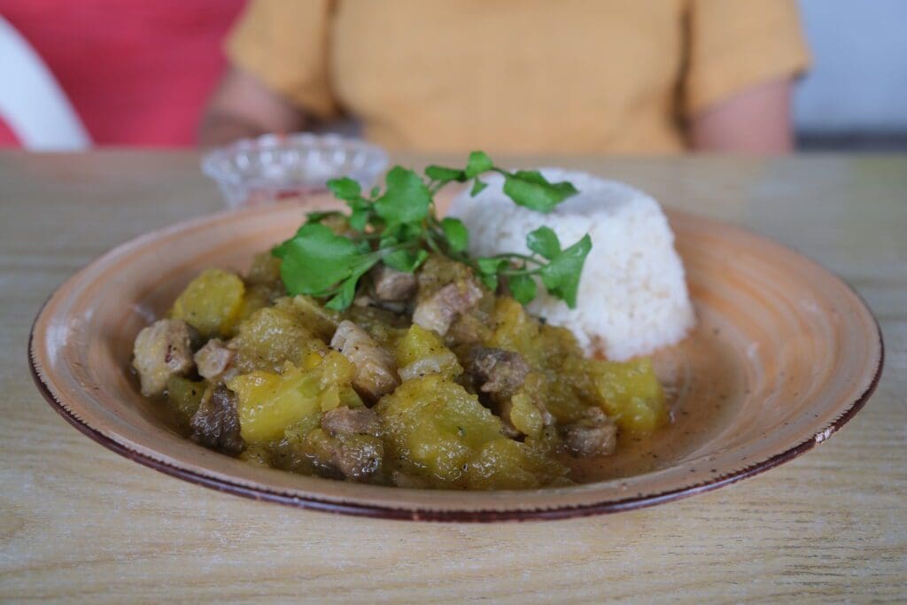 authentic-samoan-food-lupe-catering-apia-samoa
