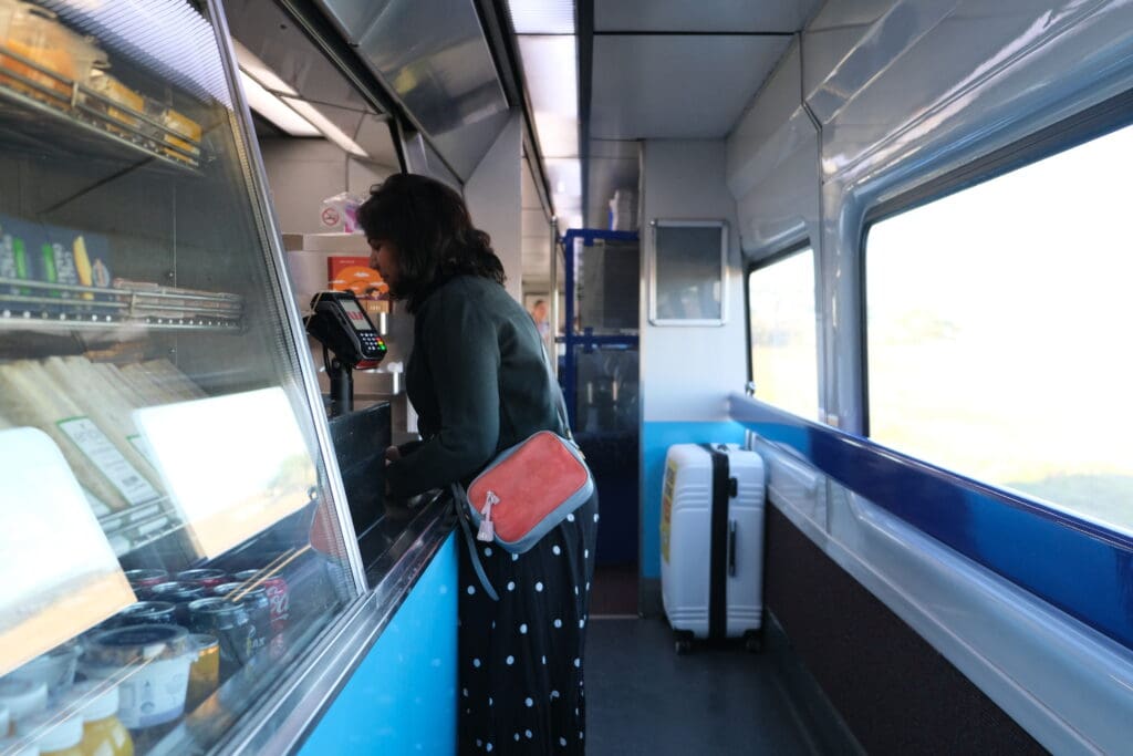 xplorer-train-first-class-sydney-canberra