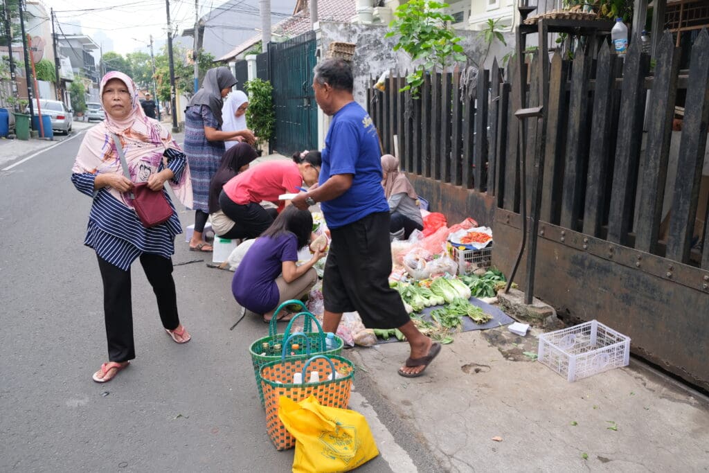 Tukang Sayur Keliling Jakarta Indonesia