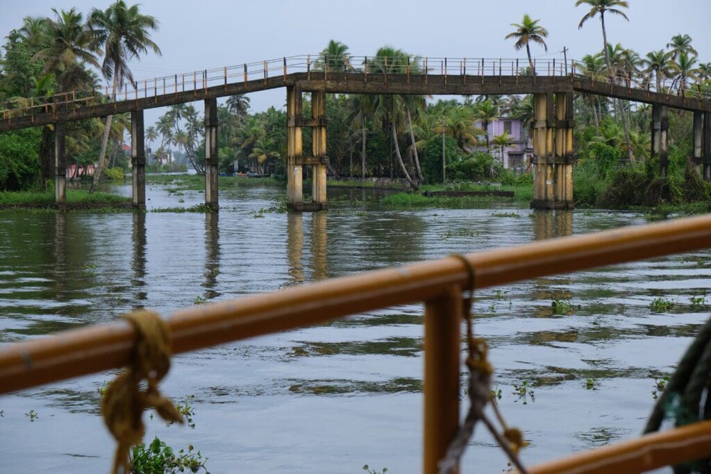 houseboat alleppey kerala